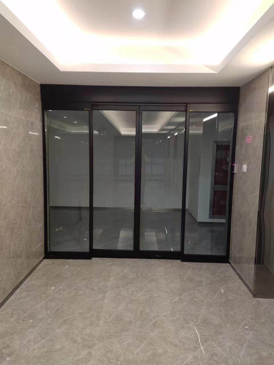 丰县玻璃伸缩门